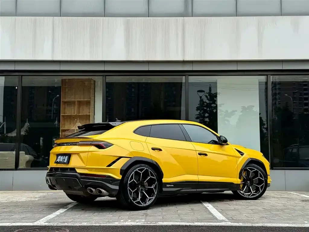 Lamborghini Urus 2024 из CN, фото 8