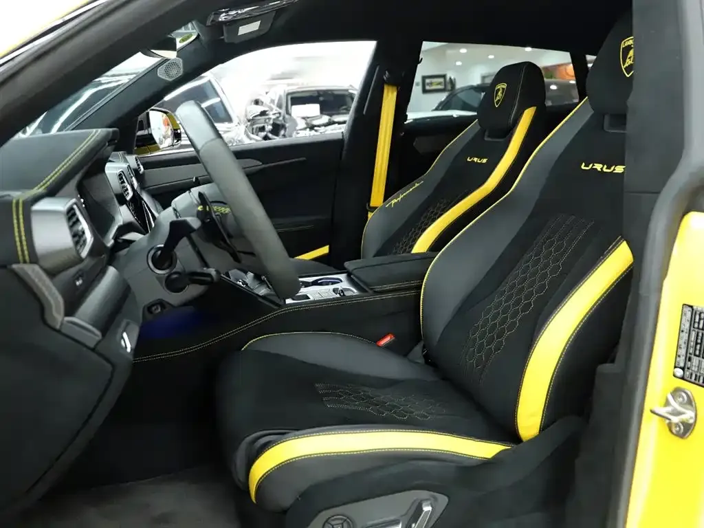 Lamborghini Urus 2024 из CN, фото 3