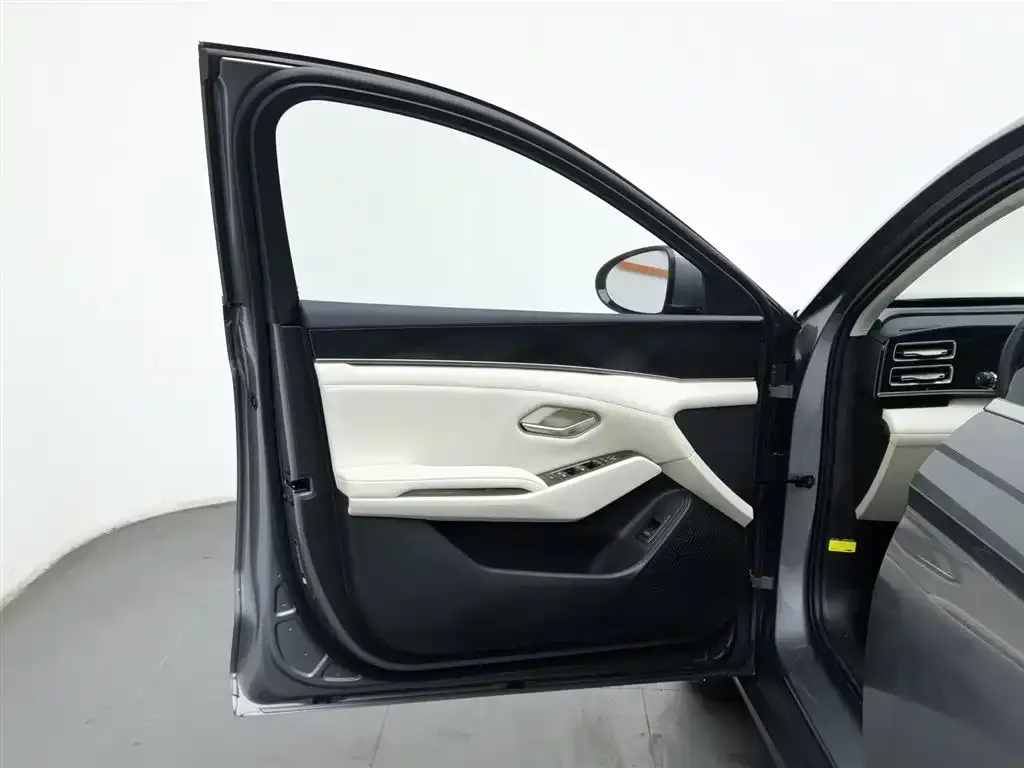 BYD Qin L 2024 из CN, фото 3