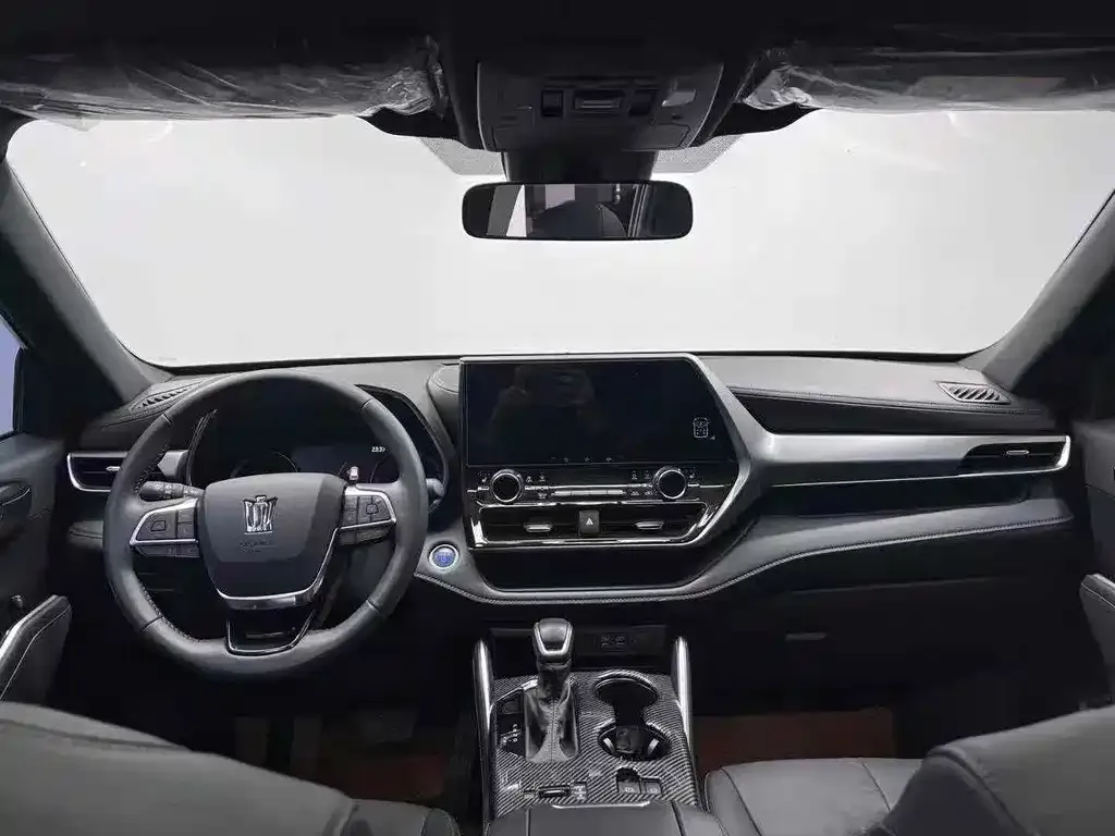 Toyota Crown Kluger 2022 из CN, фото 2