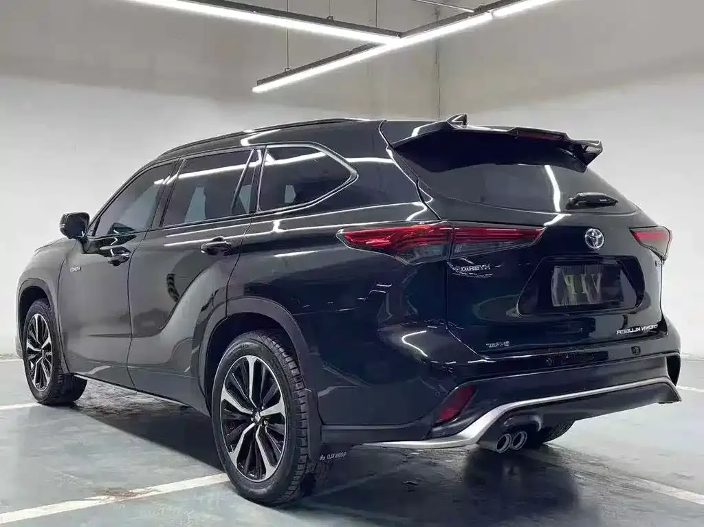 Toyota Crown Kluger 2022 из CN, фото 9