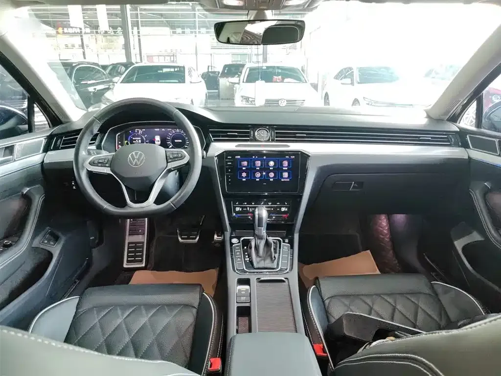 Volkswagen Magotan GTE PHEV 2023 из CN, фото 10