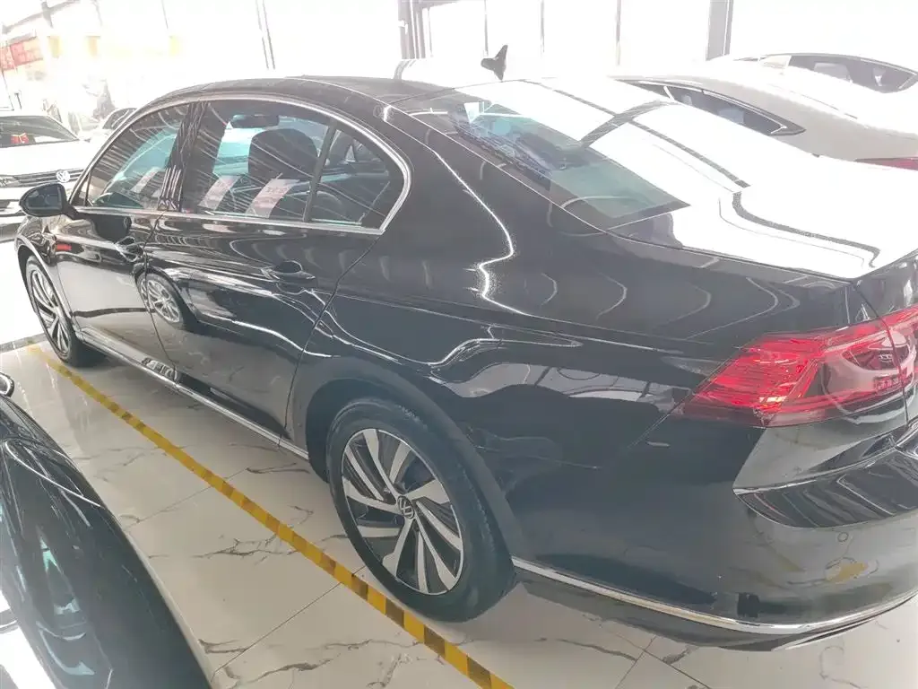 Volkswagen Magotan GTE PHEV 2023 из CN, фото 5