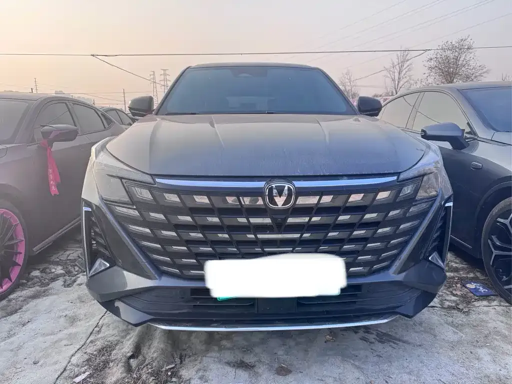 Changan UNI-Z New Energy 2024 из CN, фото 2