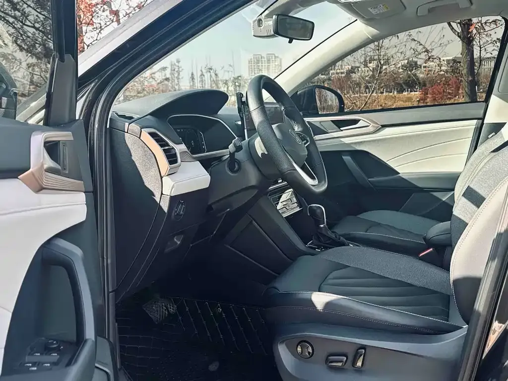 Volkswagen Tharu 2024 из CN, фото 6
