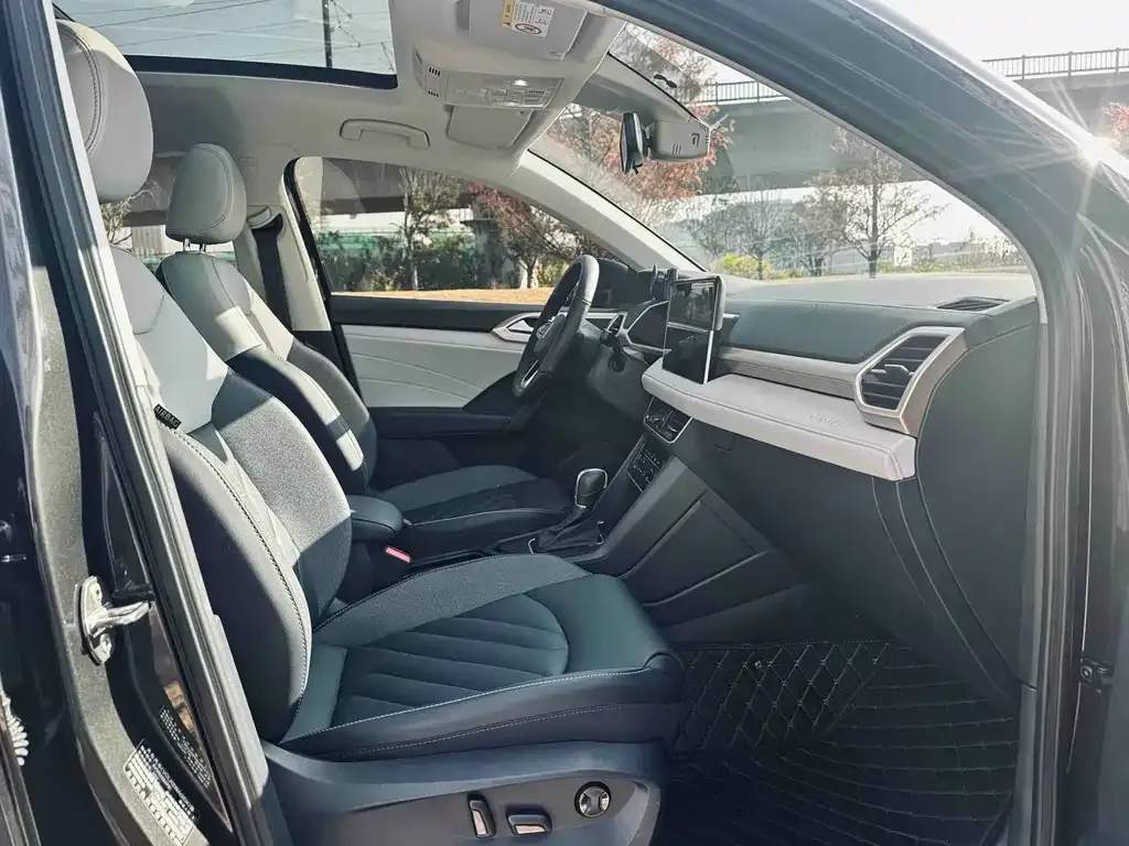 Volkswagen Tharu 2024 из CN, фото 8