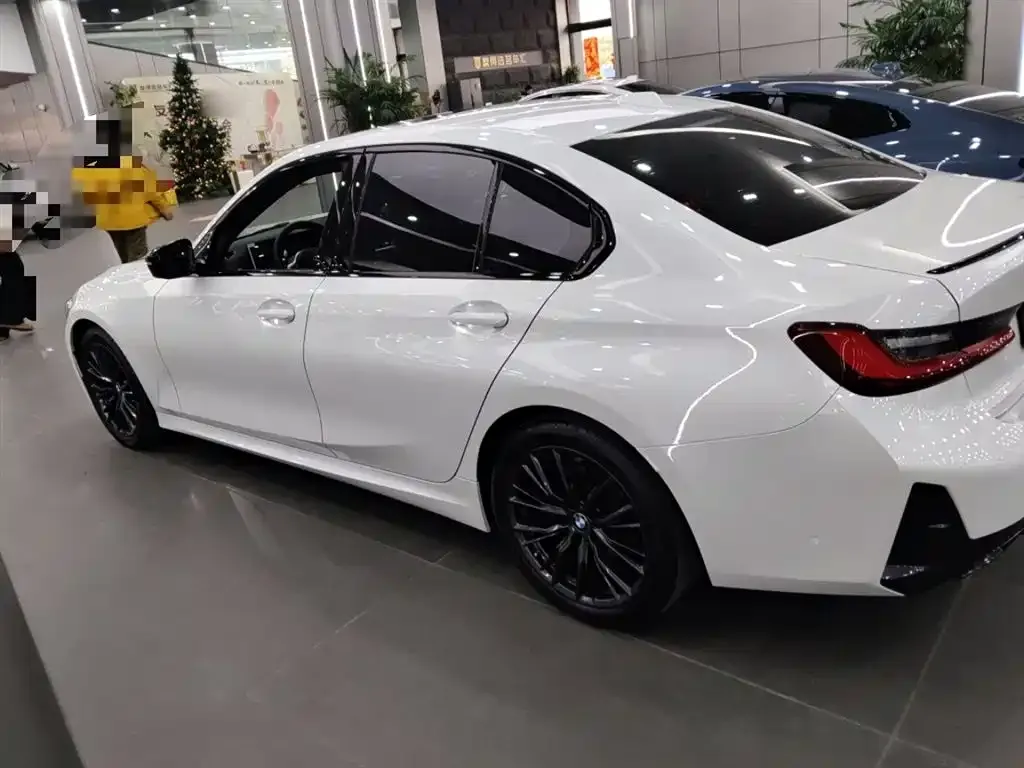 BMW 3 Series 2023 из CN, фото 6