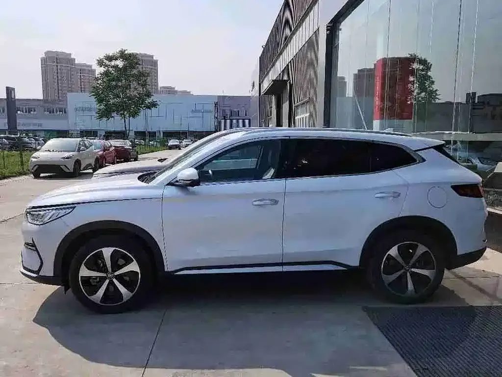 BYD PLUS New Energy — фото 5
