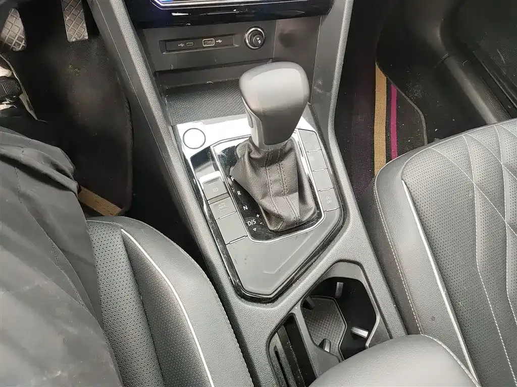 Volkswagen Tiguan L 2023 из CN, фото 9