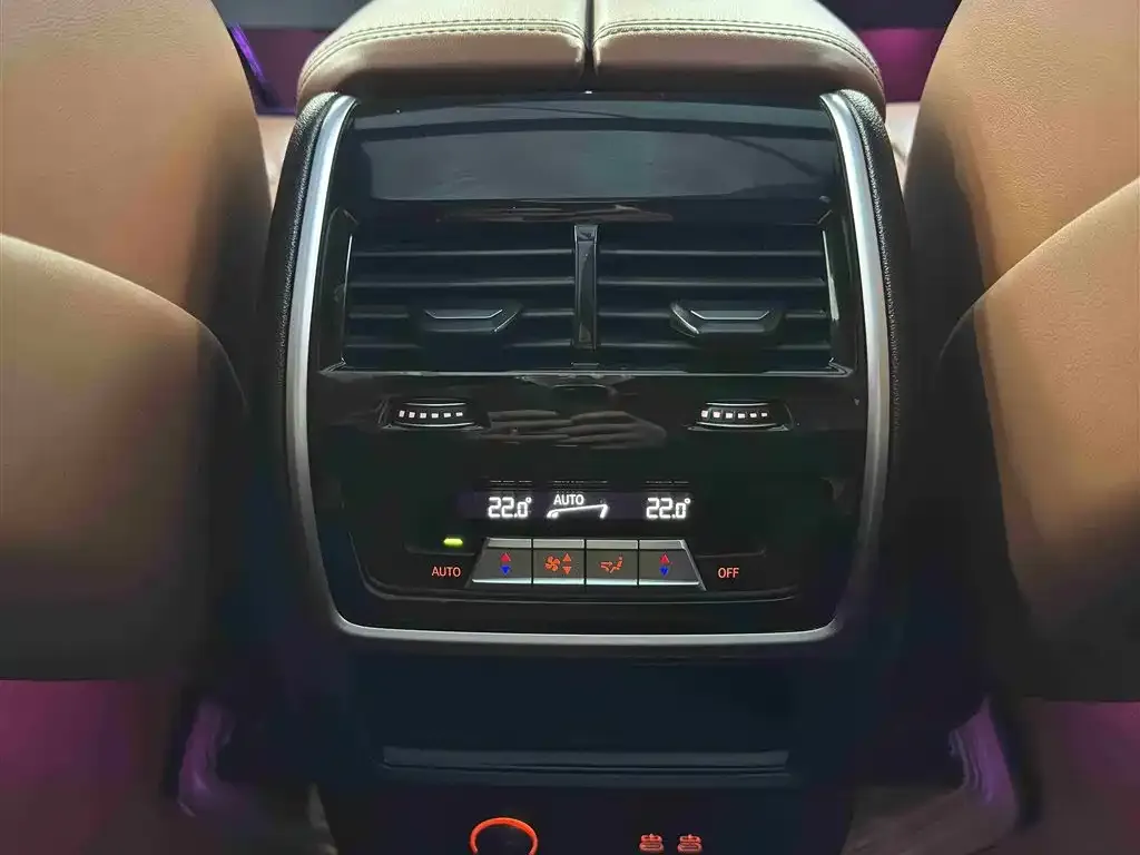 BMW X7 2023 из CN, фото 2