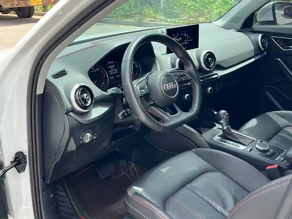 Audi Q2L 2022 из CN, фото 6