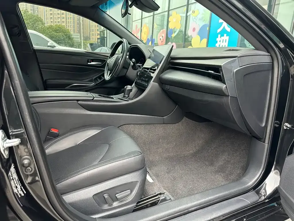 Toyota Avalon 2023 из CN, фото 9