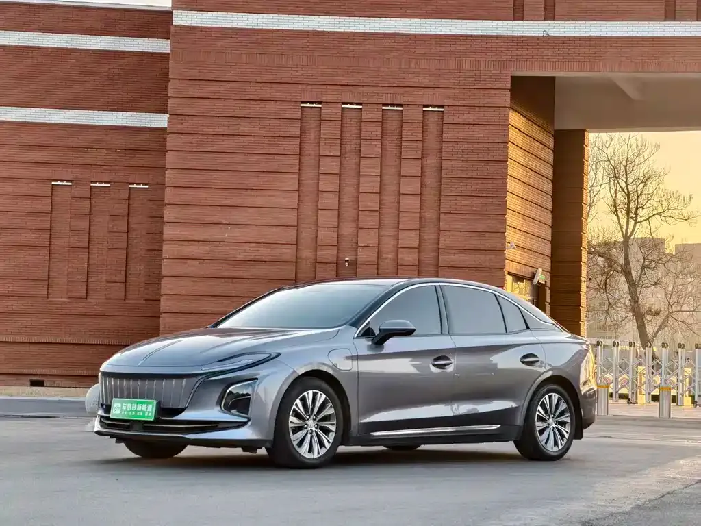 Hongqi E-QM5 2023 из CN, фото 1