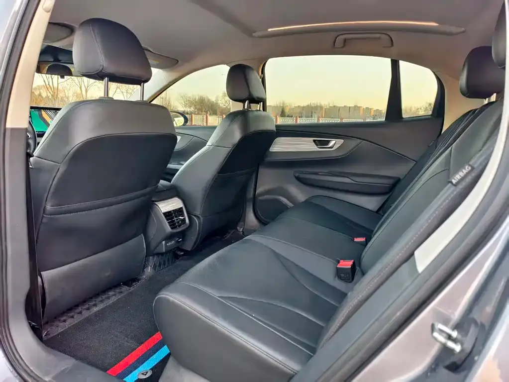 Hongqi E-QM5 2023 из CN, фото 6