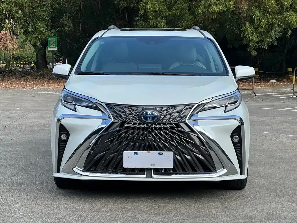 Toyota Sienna 2023 из CN, фото 9