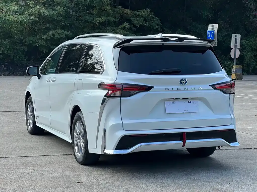 Toyota Sienna 2023 из CN, фото 7