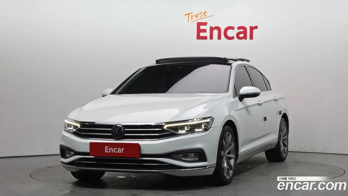 Volkswagen Passat — фото 1
