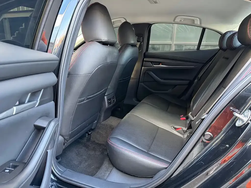 Mazda 3 Axela 2021 из CN, фото 4