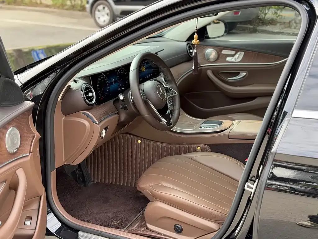 Mercedes-Benz E-Class 2022 из CN, фото 3