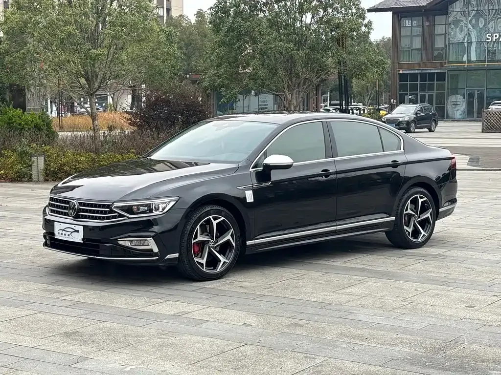 Volkswagen Magotan 2023 из CN, фото 8