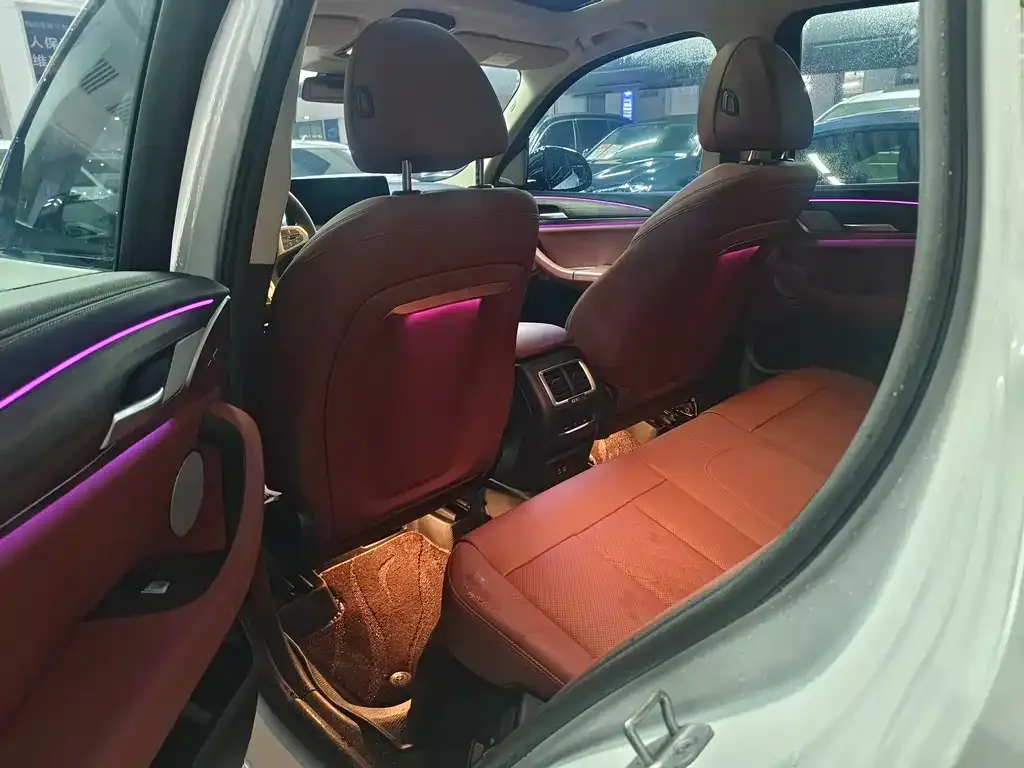 BMW X3 2024 из CN, фото 2
