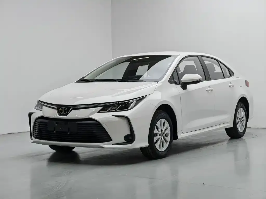Toyota Corolla 2024 из CN, фото 1