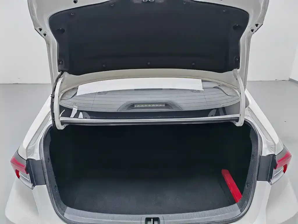 Toyota Corolla 2024 из CN, фото 3