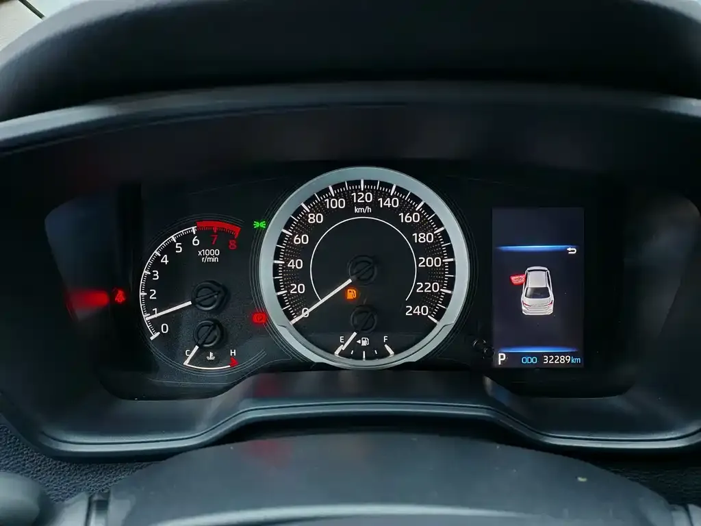 Toyota Corolla 2024 из CN, фото 4