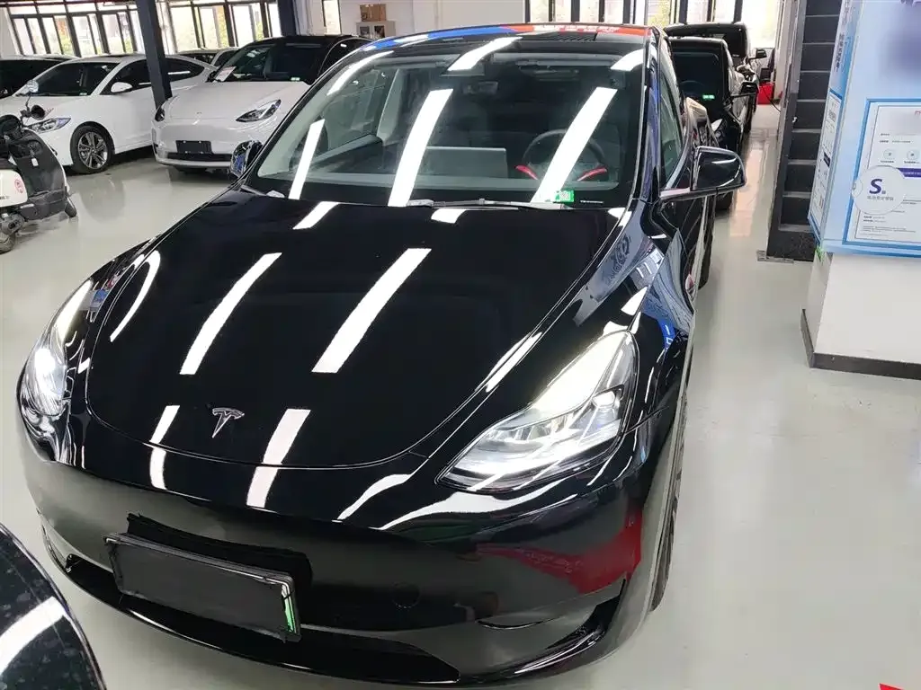 Tesla Model Y 2023 из CN, фото 4