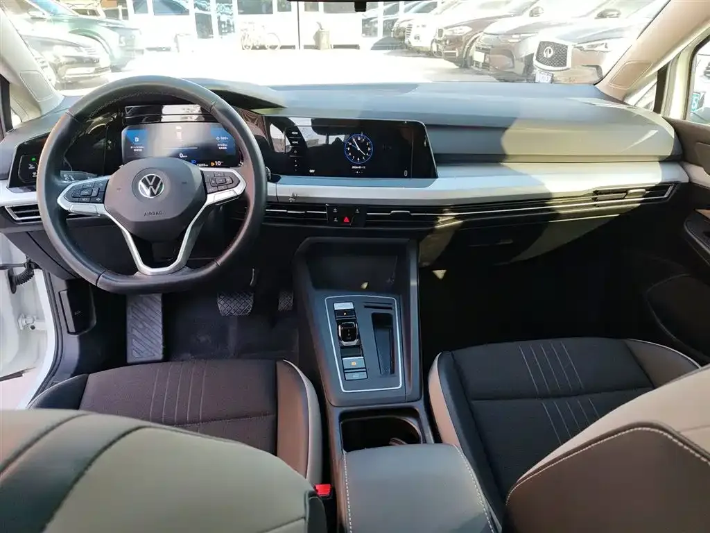 Volkswagen Golf 2022 из CN, фото 7