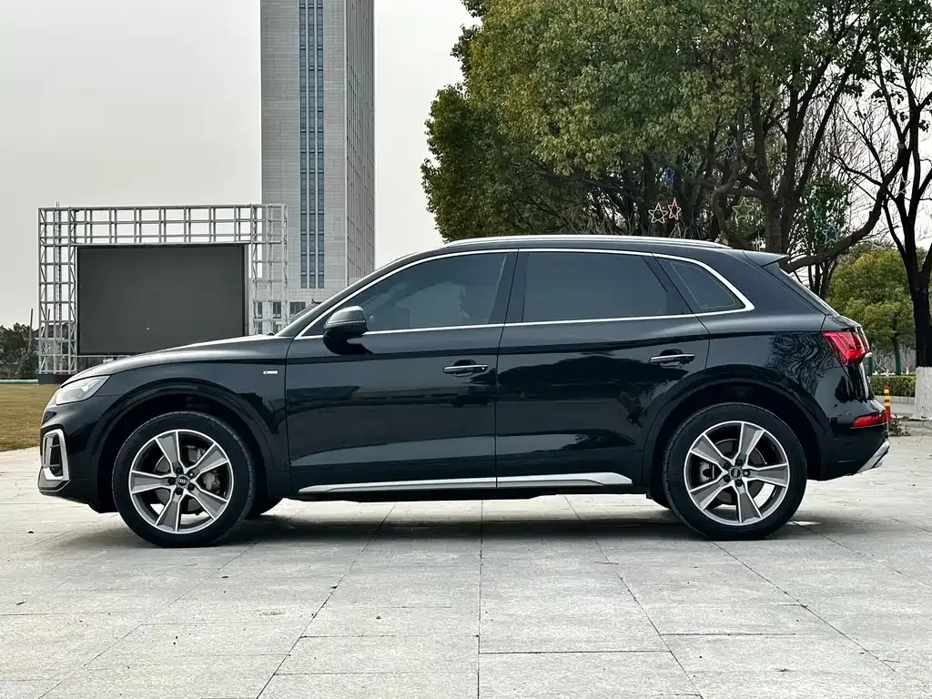 Audi Q5L 2023 из CN, фото 3