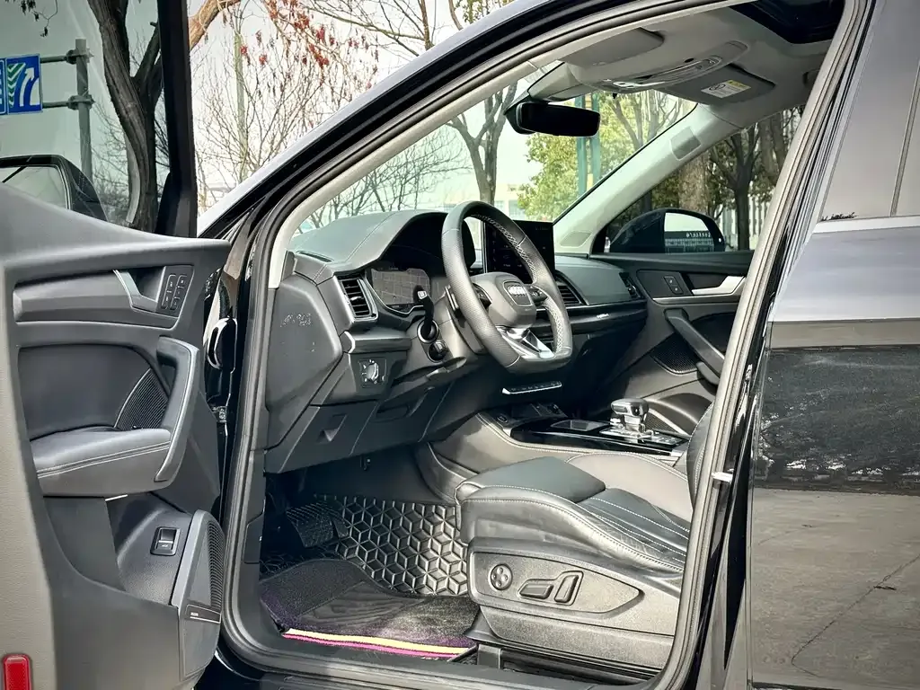 Audi Q5L 2023 из CN, фото 7