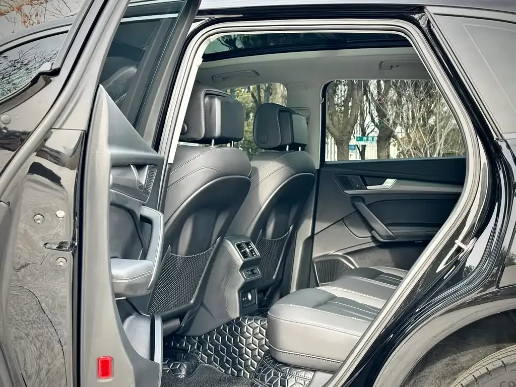 Audi Q5L 2023 из CN, фото 6