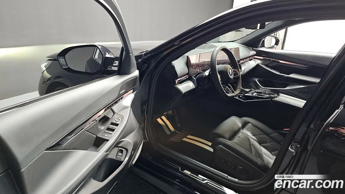 BMW 5-Series 2025 из KR, фото 10