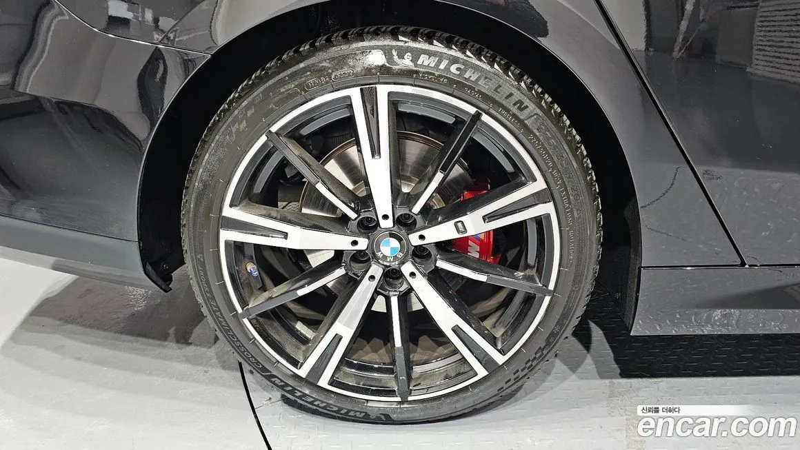 BMW 5-Series 2025 из KR, фото 5