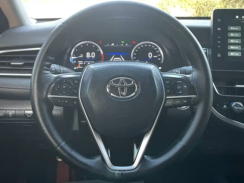 Toyota Camry 2022 из CN, фото 2
