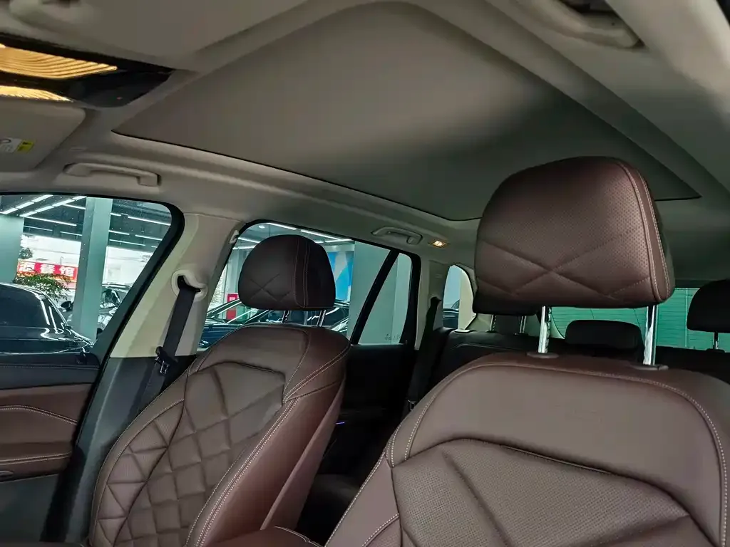 BMW X5 2024 из CN, фото 2