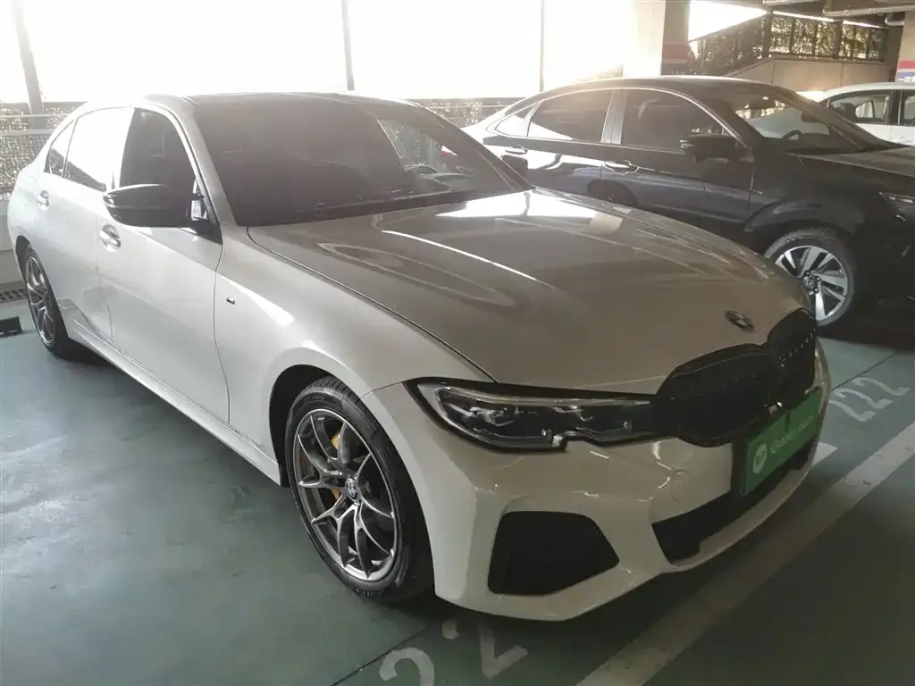 BMW 3 Series 2022 из CN, фото 2