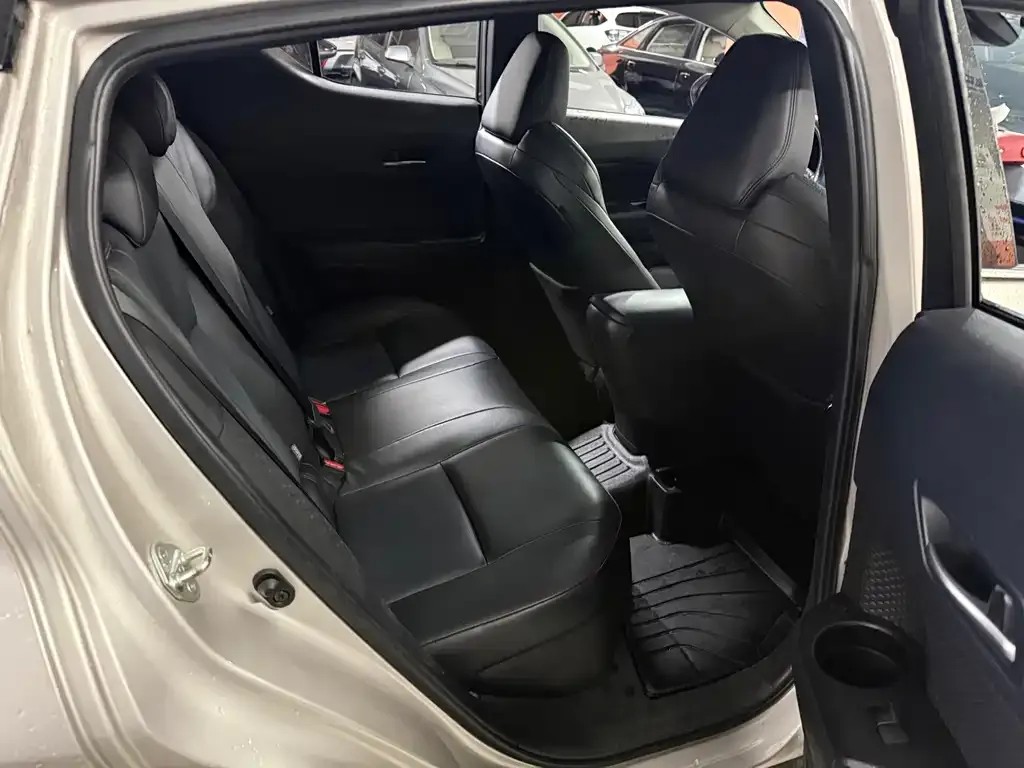 Toyota C-HR 2022 из CN, фото 5