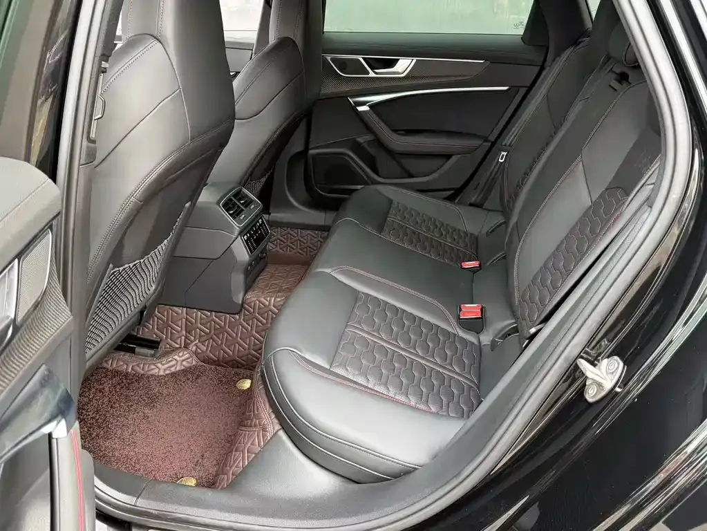Audi RS 6 2023 из CN, фото 8
