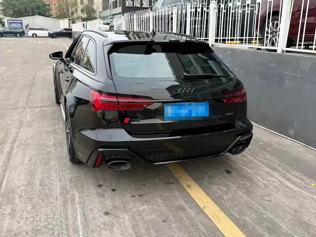 Audi RS 6 2023 из CN, фото 5
