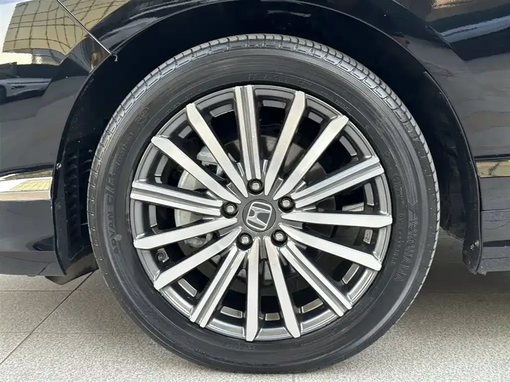 Honda Elysion 2024 из CN, фото 2