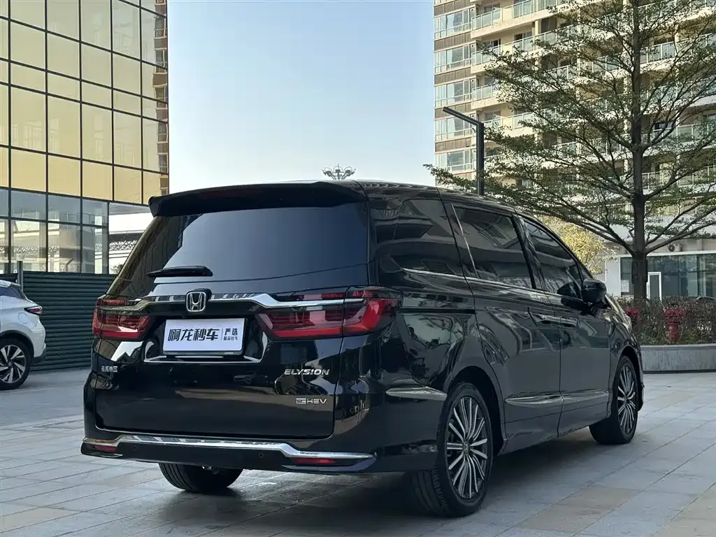 Honda Elysion 2024 из CN, фото 9