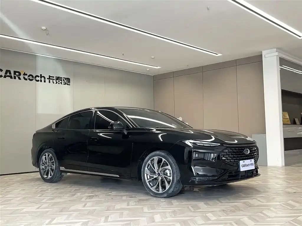 Ford Mondeo 2023 из CN, фото 2