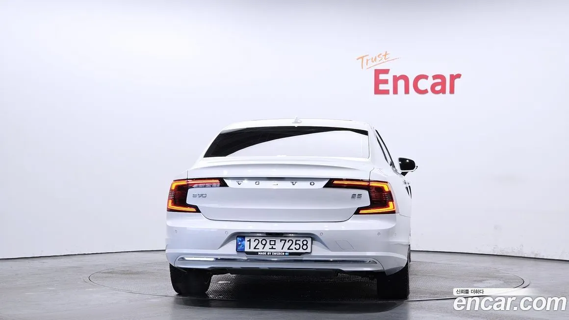Volvo S90 — фото 3