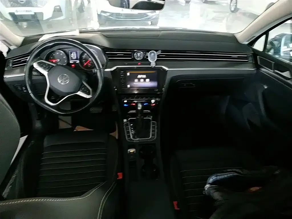 Volkswagen Magotan 2021 из CN, фото 10