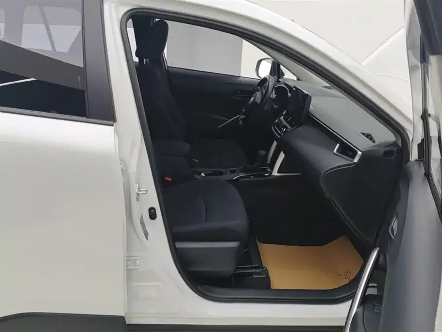 Toyota Corolla Cross 2023 из CN, фото 8
