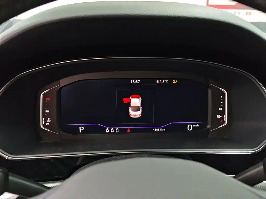 Volkswagen Passat 2023 из CN, фото 2