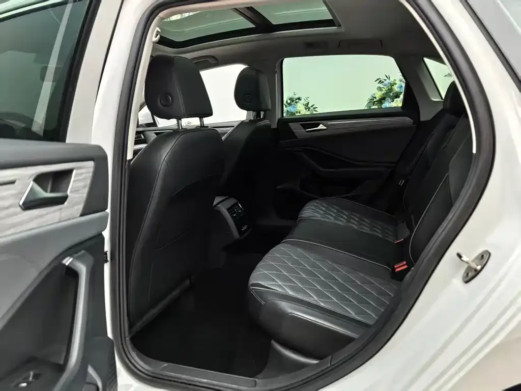 Volkswagen Sagitar 2023 из CN, фото 7