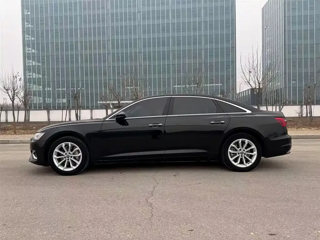Audi A6L 2021 из CN, фото 9